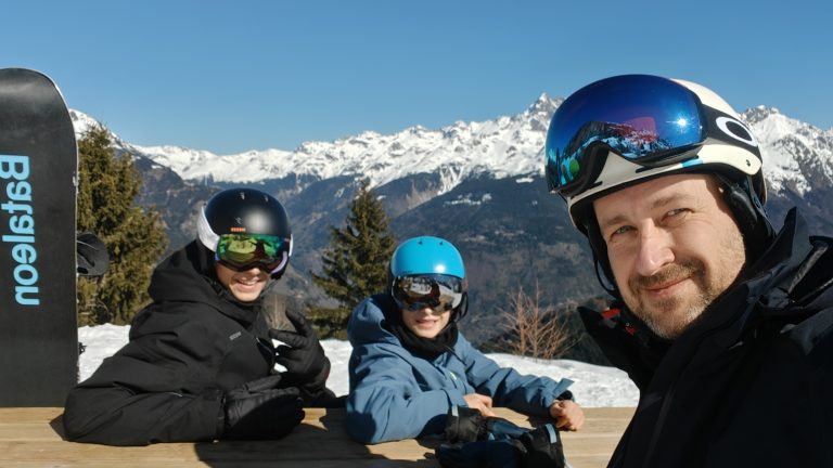 Snowboard Selfie with kids